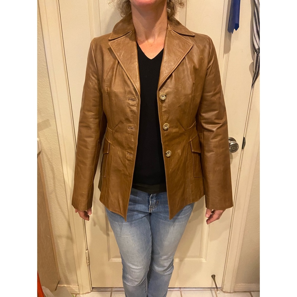 Banana Republic 100% leather jacket with buttons